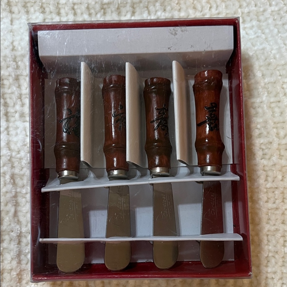 Elegant Brown Cheese Spreaders Set